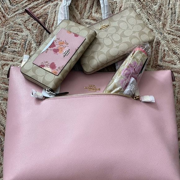 NWT! Coach Pink Floral Tote 5 set-FIRM - Picture 8 of 12